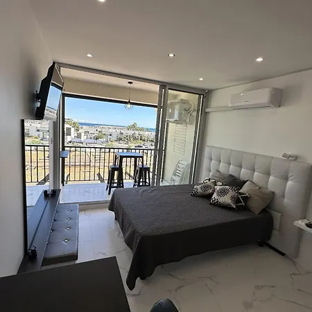 Naturiste Cap D'agde Héliopolis F 68