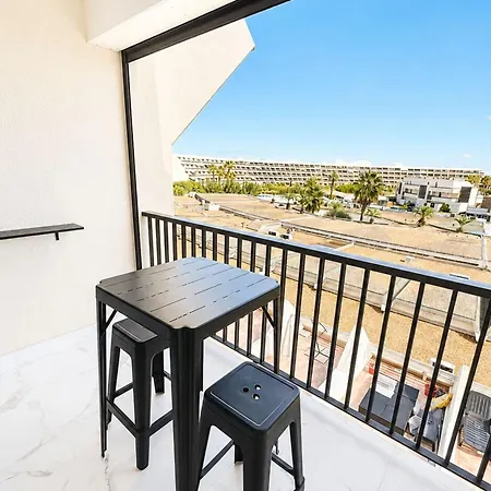 Naturiste Cap D'agde Heliopolis F 68 *