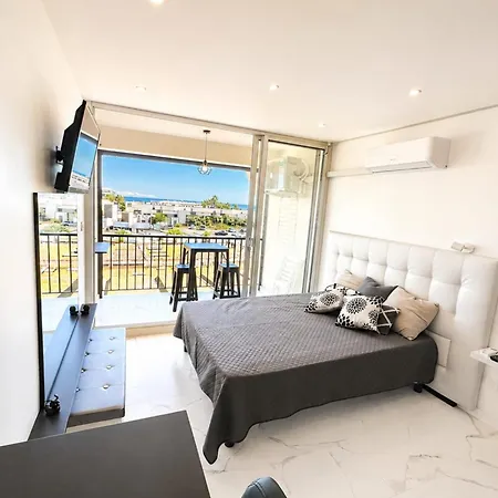 Naturiste Cap D'agde Heliopolis F 68 *